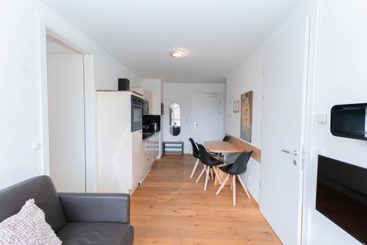 Modern Apartment With Private Balcony Near City Center Viena Exterior foto