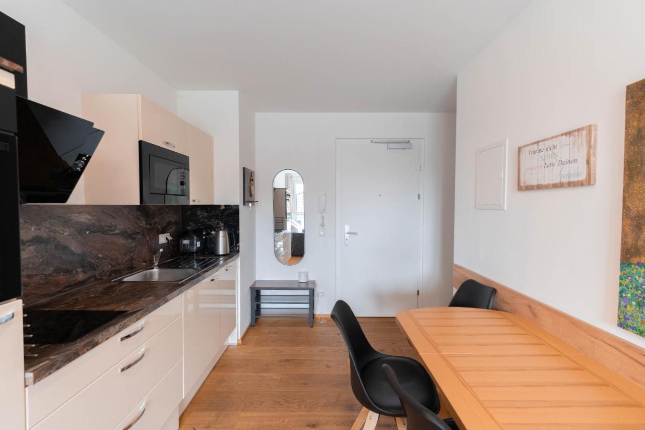 Modern Apartment With Private Balcony Near City Center Viena Exterior foto